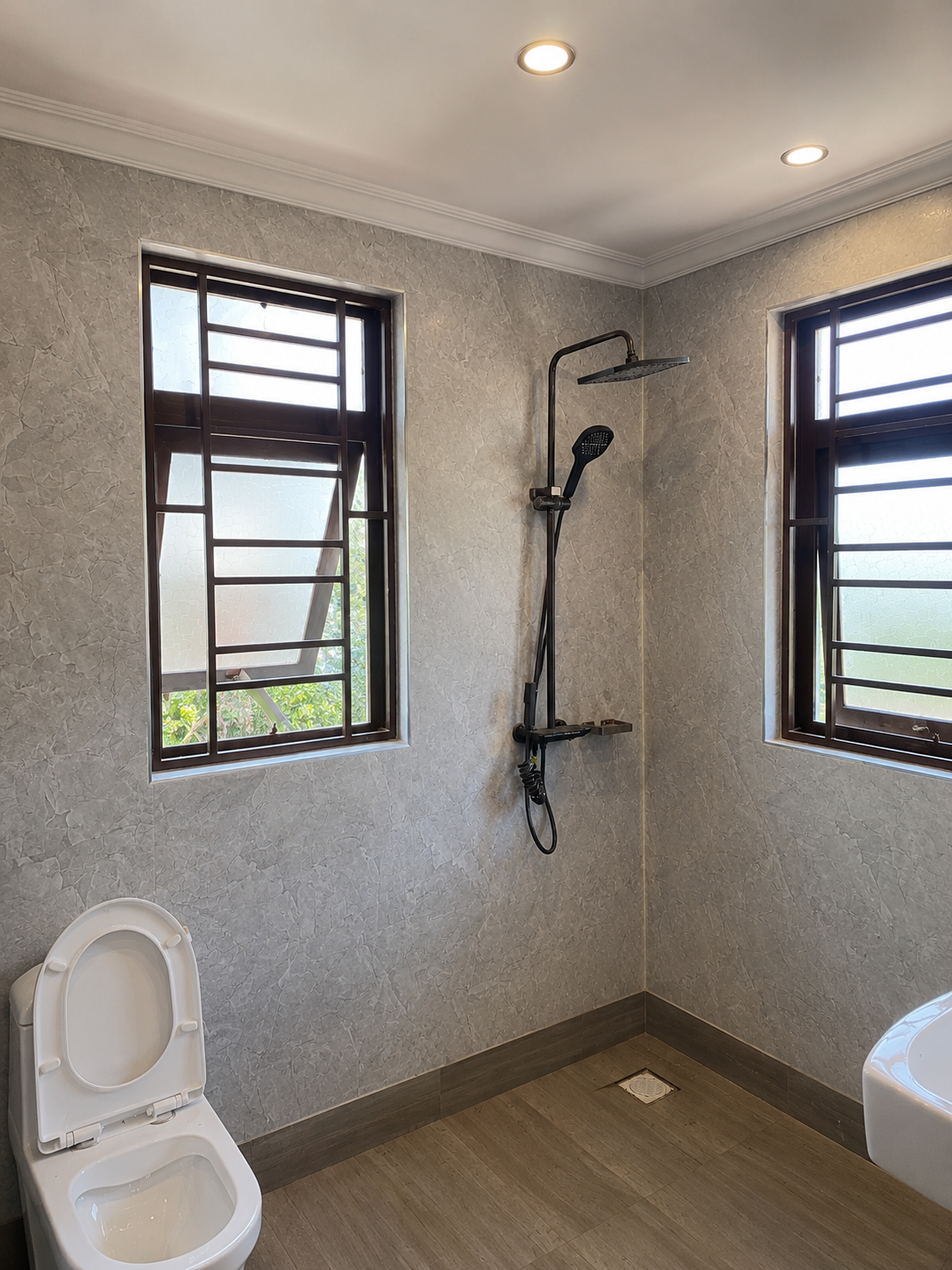 5 Bedroom Solar-Powered Home for Sale in Mugutha, Ruiru